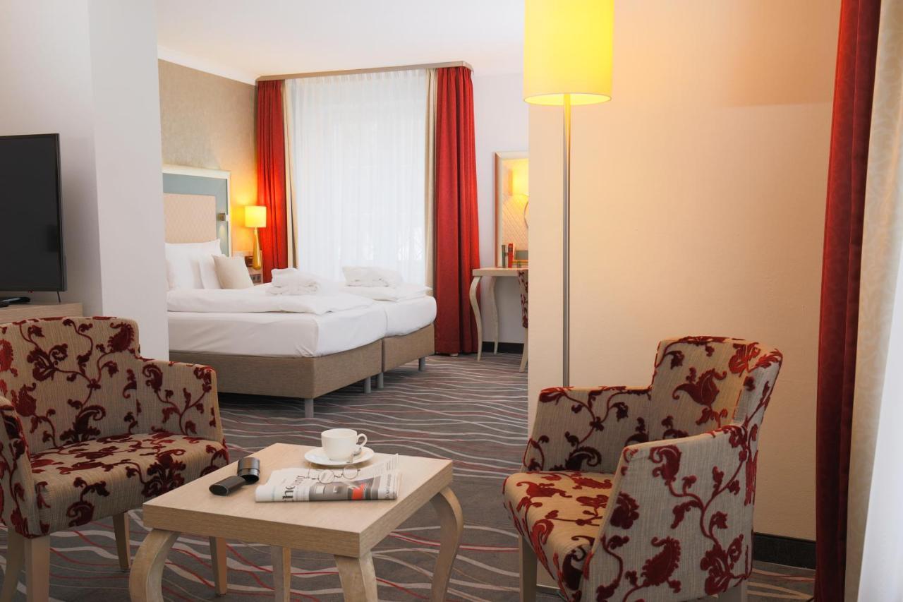 Hotel Bayerischer Hof Miesbach, BW Premier Collection Екстериор снимка
