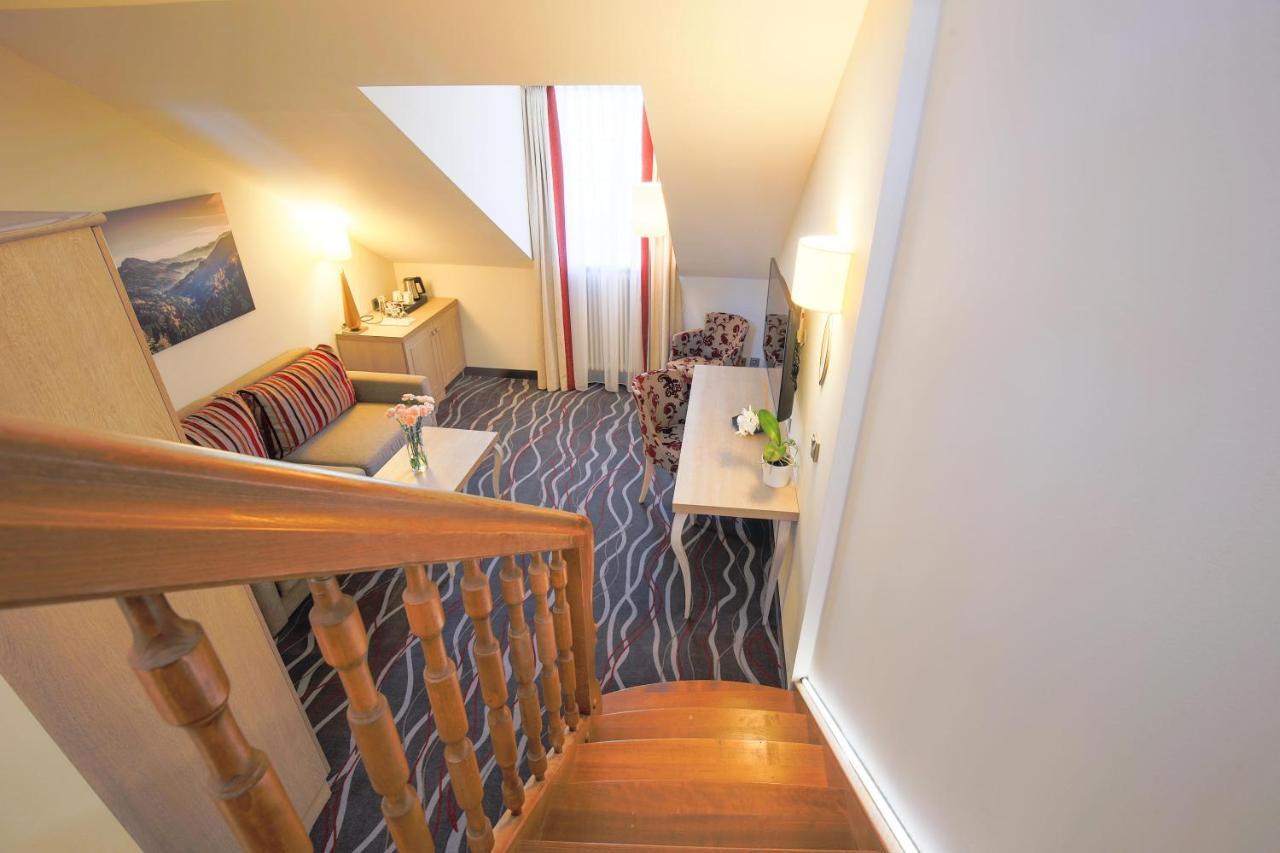 Hotel Bayerischer Hof Miesbach, BW Premier Collection Екстериор снимка