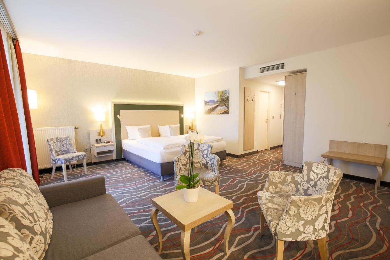 Hotel Bayerischer Hof Miesbach, BW Premier Collection Екстериор снимка