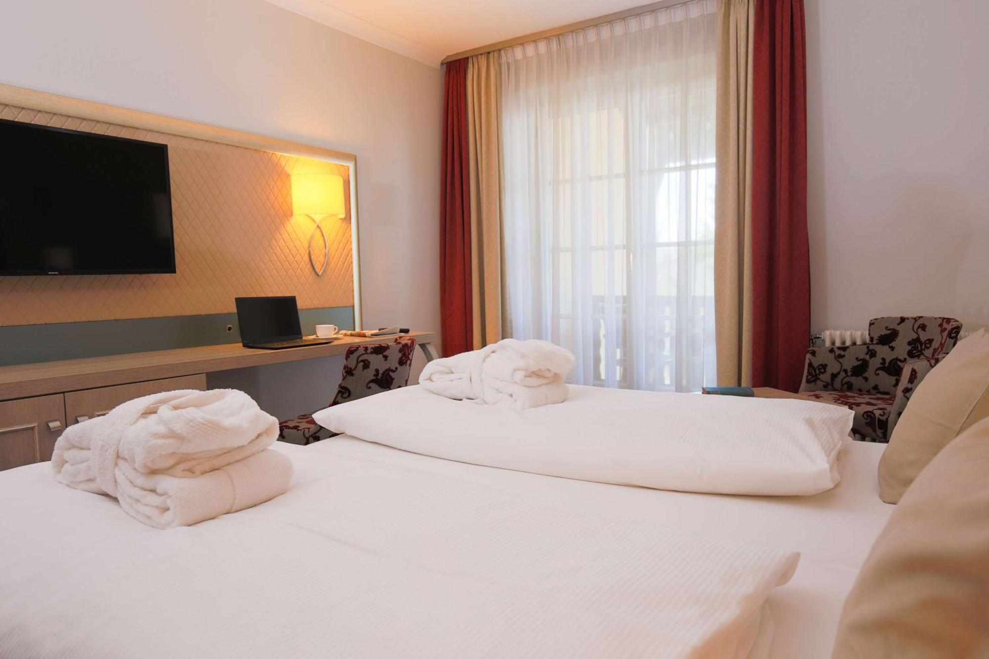 Hotel Bayerischer Hof Miesbach, BW Premier Collection Екстериор снимка