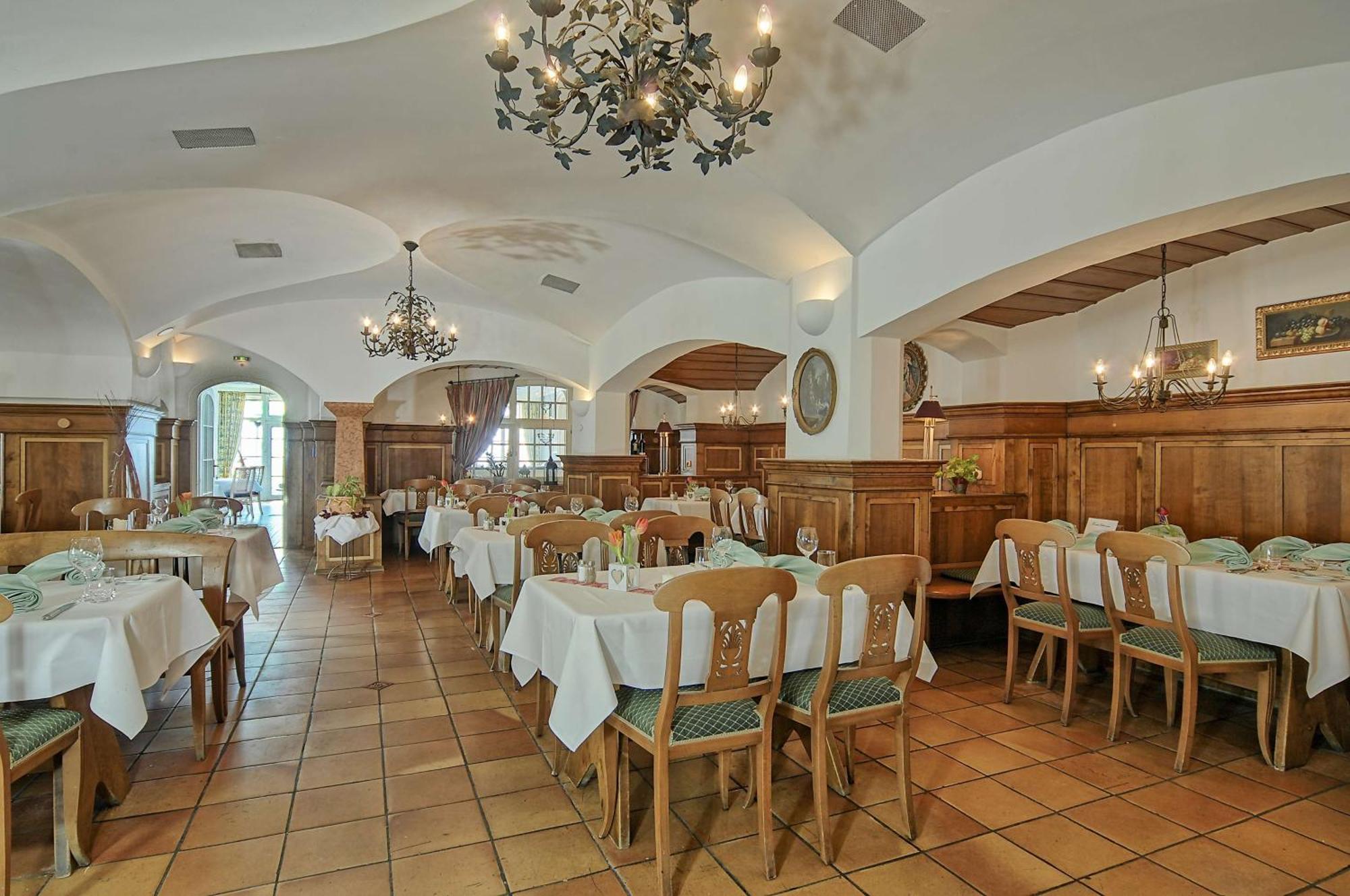 Hotel Bayerischer Hof Miesbach, BW Premier Collection Екстериор снимка