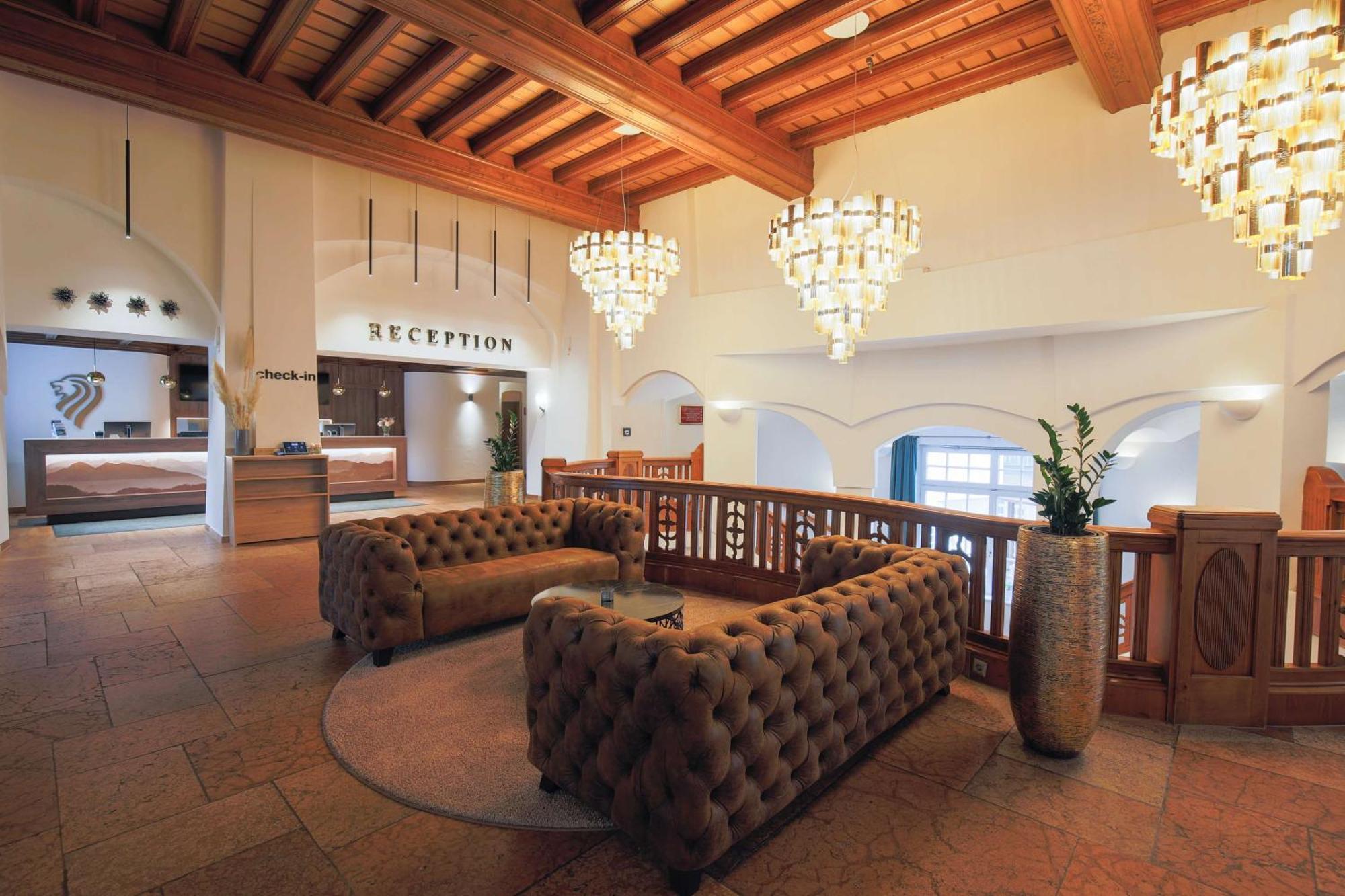 Hotel Bayerischer Hof Miesbach, BW Premier Collection Екстериор снимка
